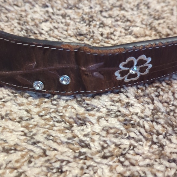 Ariat Distressed Brown With Embroidered Scrolling Flowers And Crystals Belt main image 4